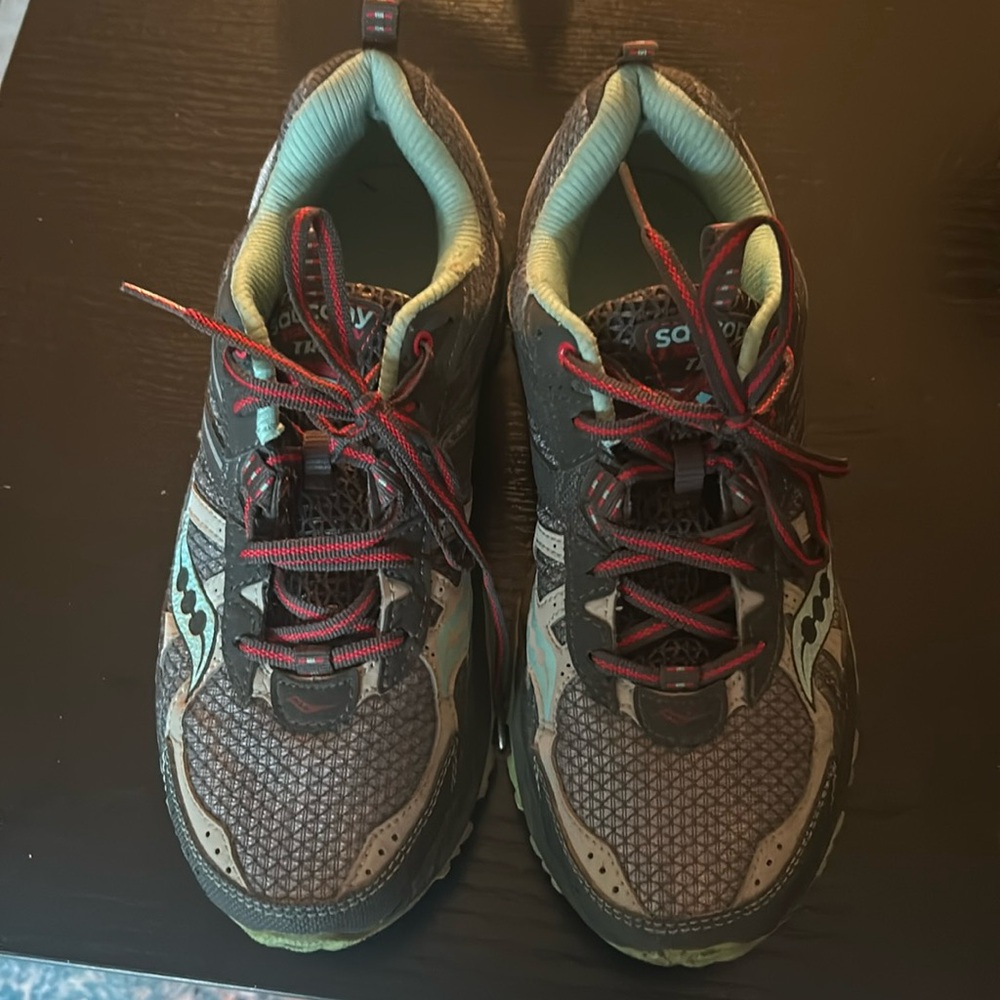Saucony Excursion TR8 Trail Running Shoes Grey Neon Pink Womens Size 8.5